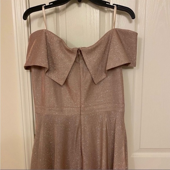 XSCAPE Off-The-Shoulder Shimmer Wrap Style Gown in Blush Pink/Silver Size 2 - Picture 8 of 9